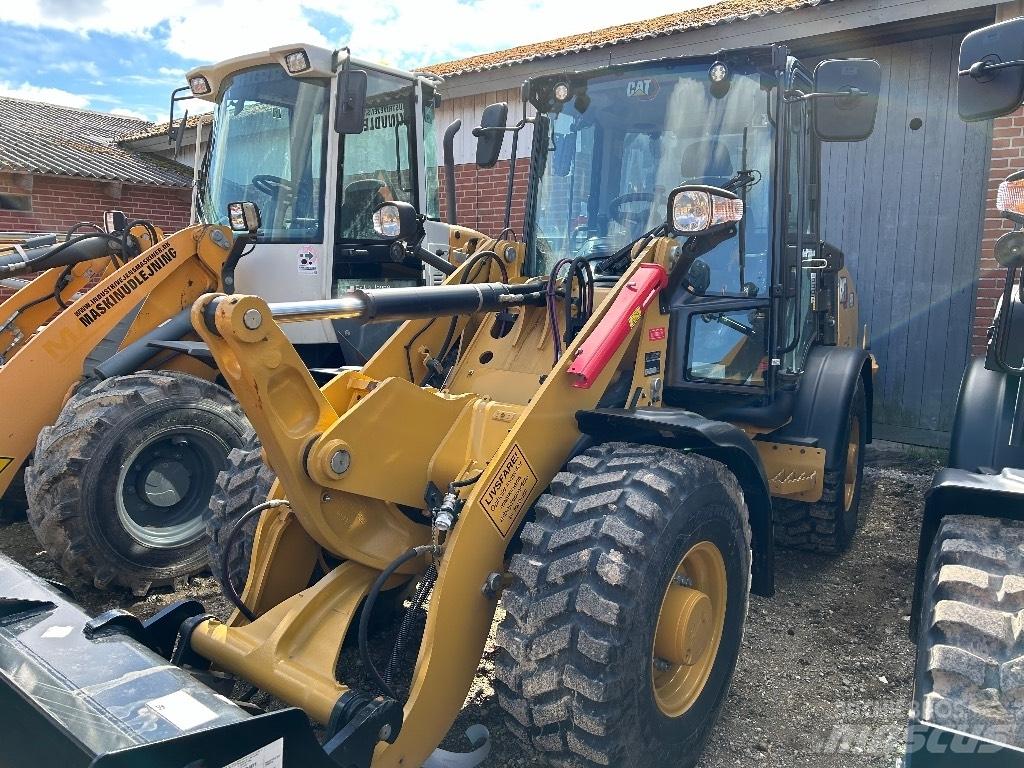 CAT 906 Gumikerekes homlokrakodók