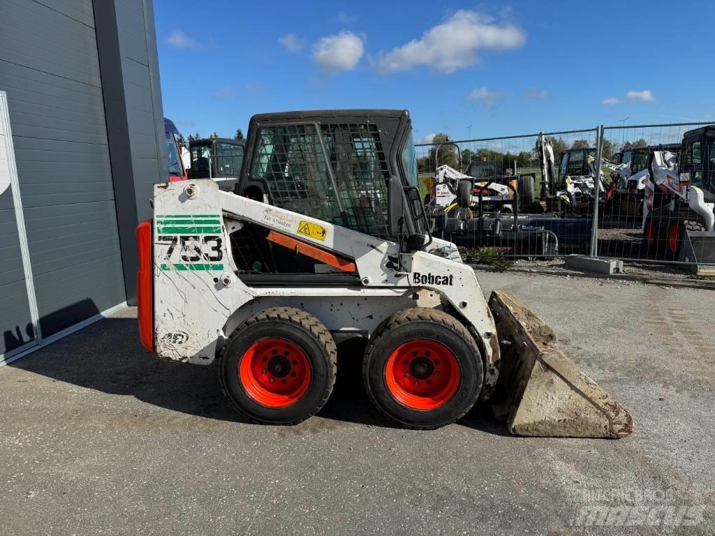 Bobcat 753 Gumikerekes homlokrakodók