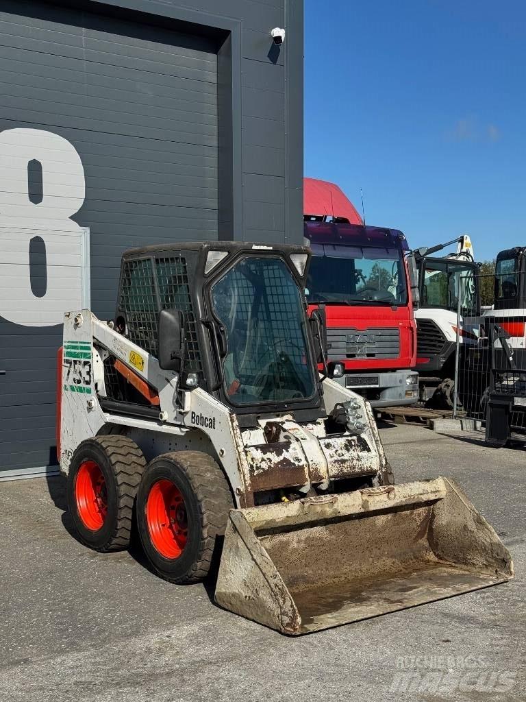 Bobcat 753 Gumikerekes homlokrakodók