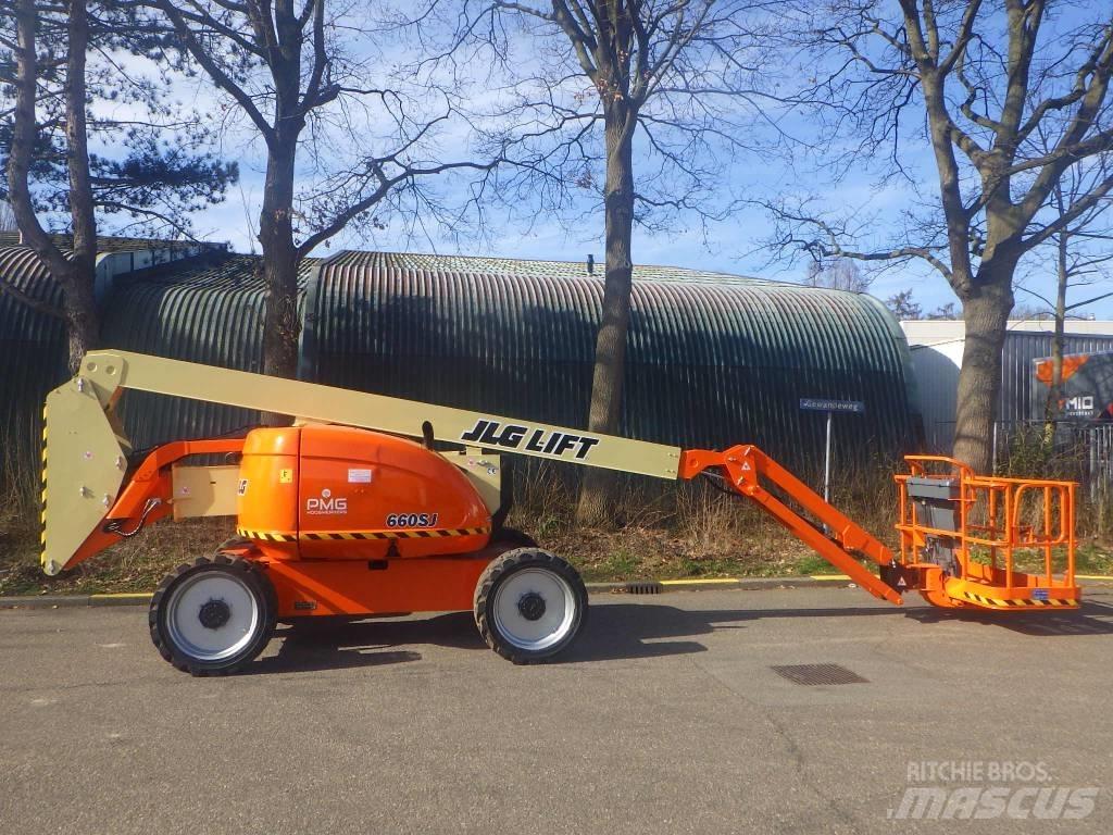 JLG 600AJ Karos emelők
