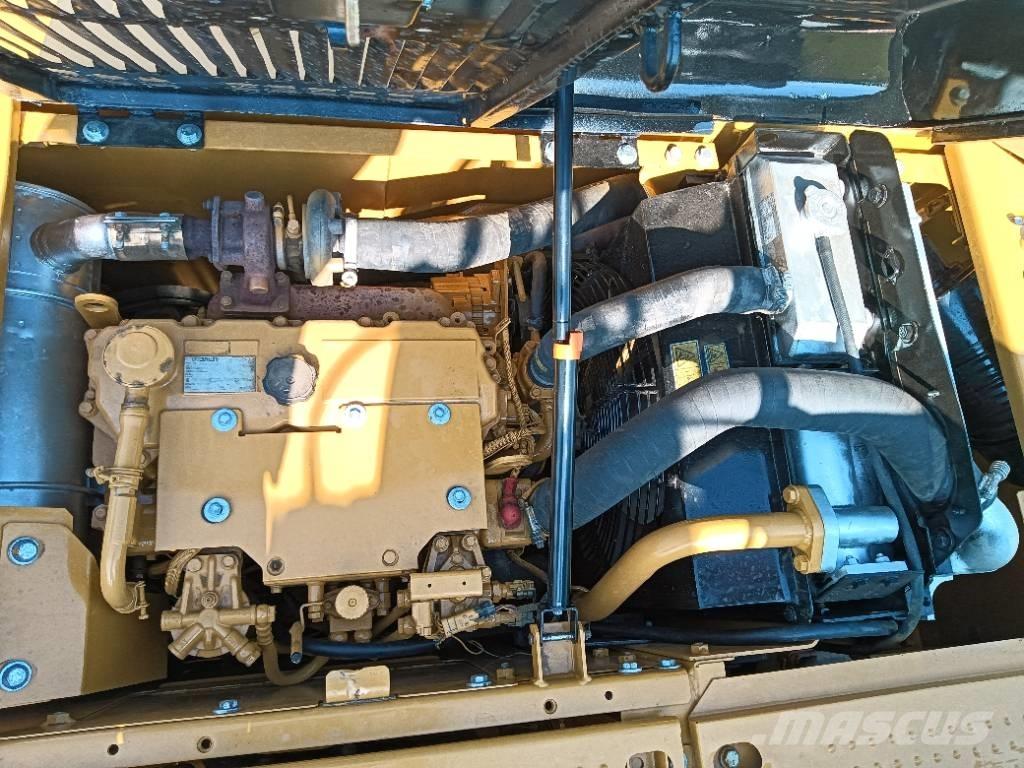 CAT 313 D Lánctalpas kotrók