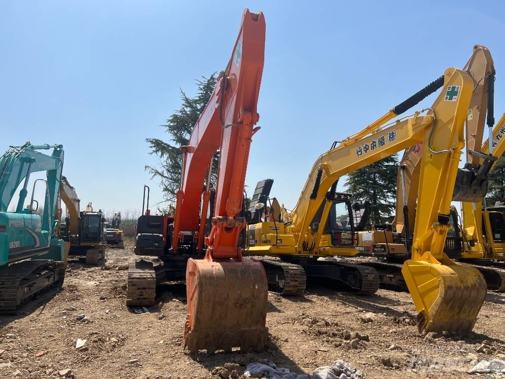 Hitachi ZX 240-3 Lánctalpas kotrók