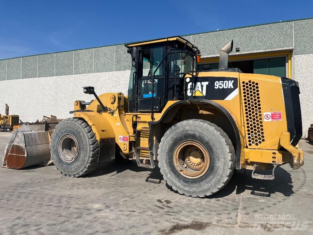 CAT 950K Gumikerekes homlokrakodók