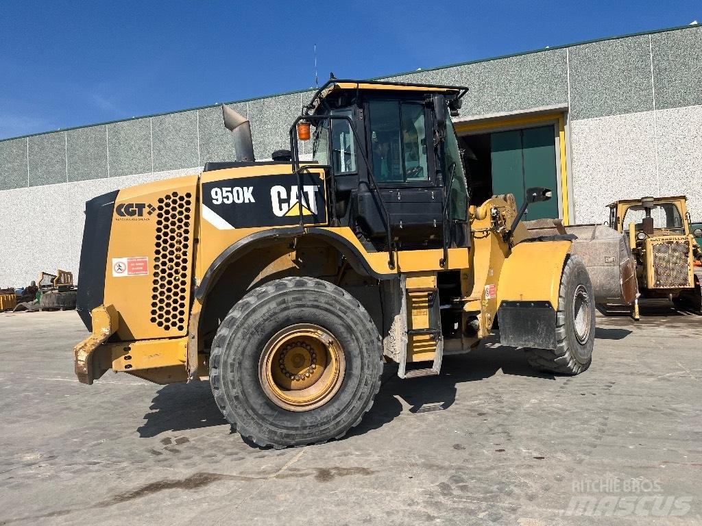 CAT 950K Gumikerekes homlokrakodók