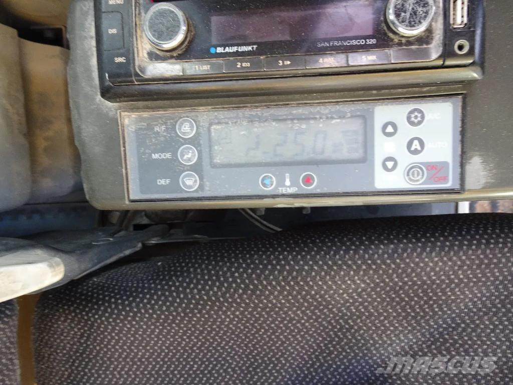 New Holland E235 Lánctalpas kotrók