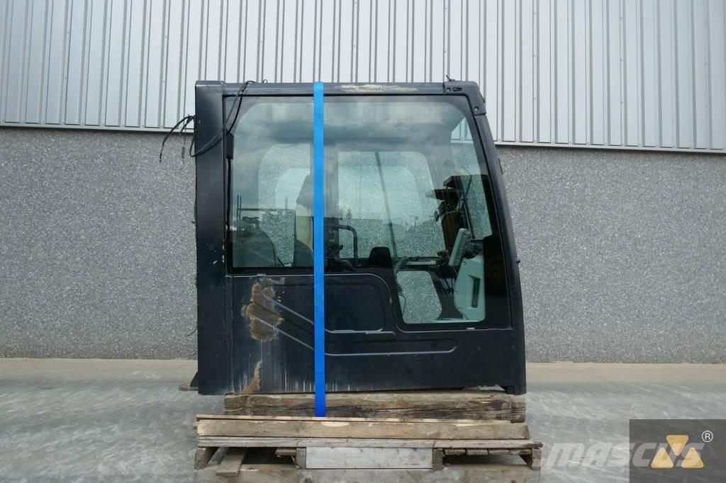 CAT 352F Cab Vezetőfülke és belső tartozékok