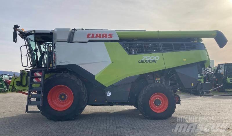 CLAAS LEXION 7500 Kombájnok