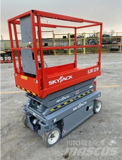 SkyJack SJ III 3219 Ollós emelők