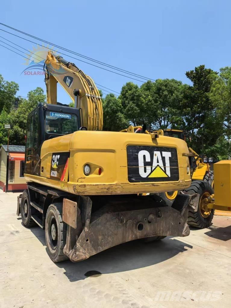 CAT M 320D2 Gumikerekes kotrók