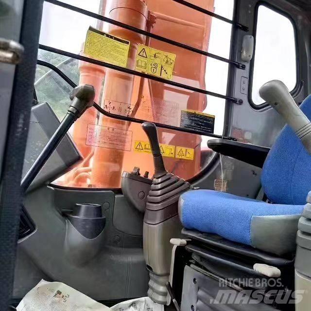 Hitachi EX 120 Lánctalpas kotrók