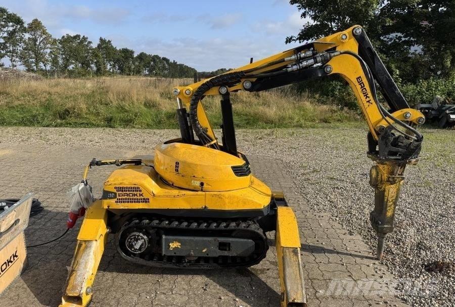 Brokk 110 Bontásra használt kotrók
