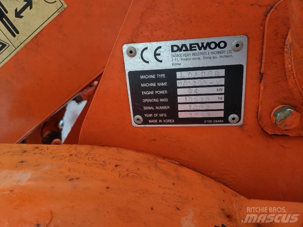Daewoo 200-V Mega Gumikerekes homlokrakodók