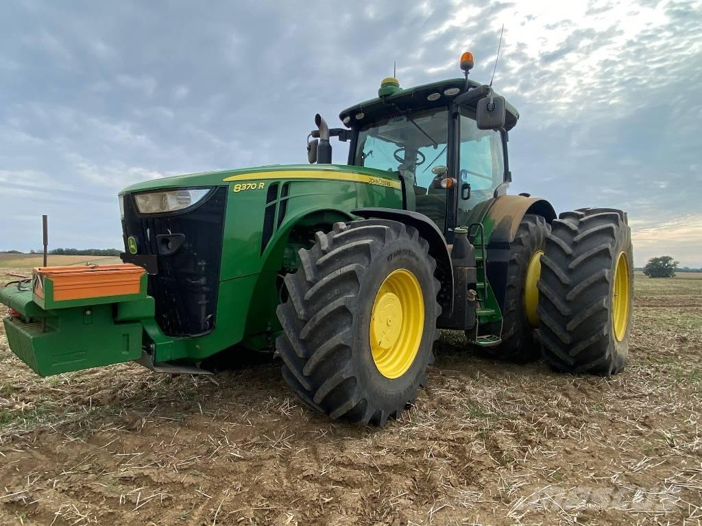 John Deere 8370 R Traktorok