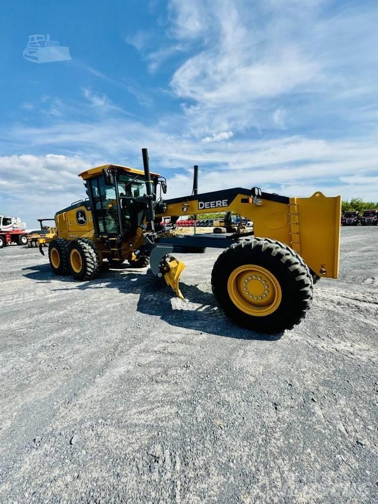 DEERE 672G Gréderek