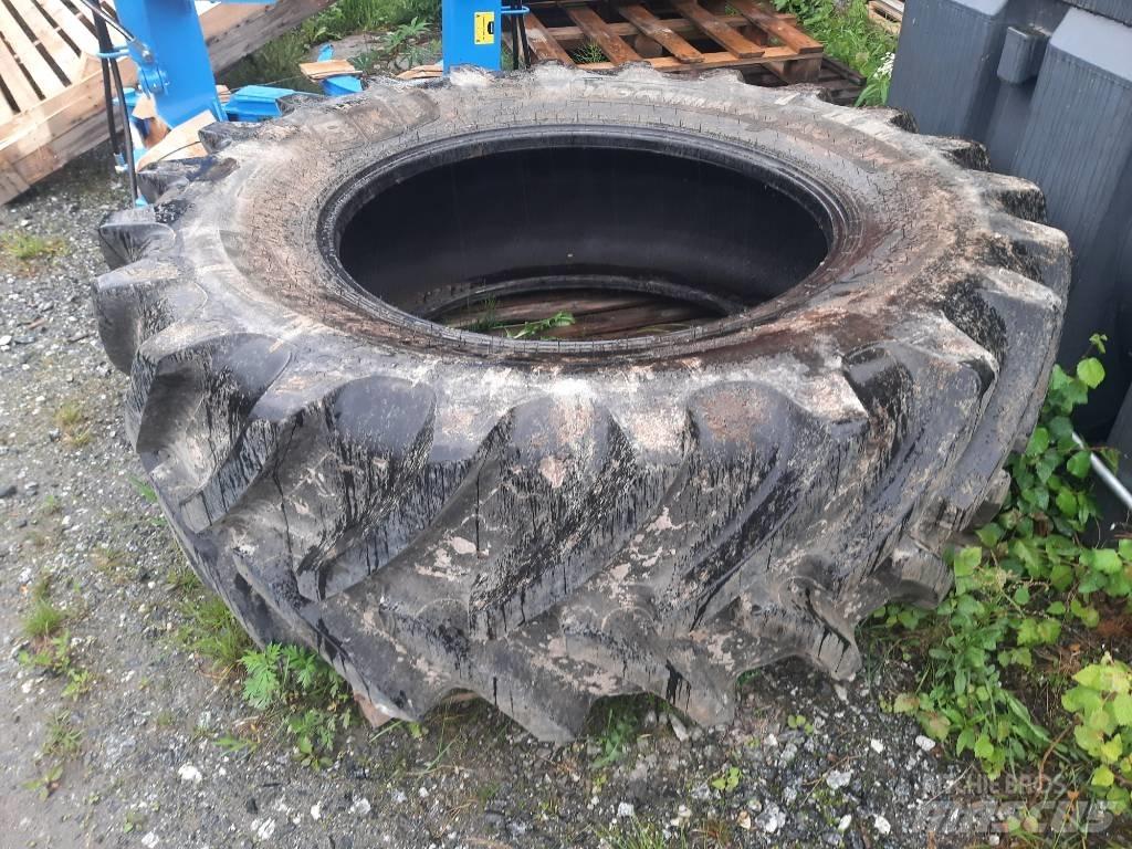 BKT 580/70R38 Gumiabroncsok, kerekek és felnik