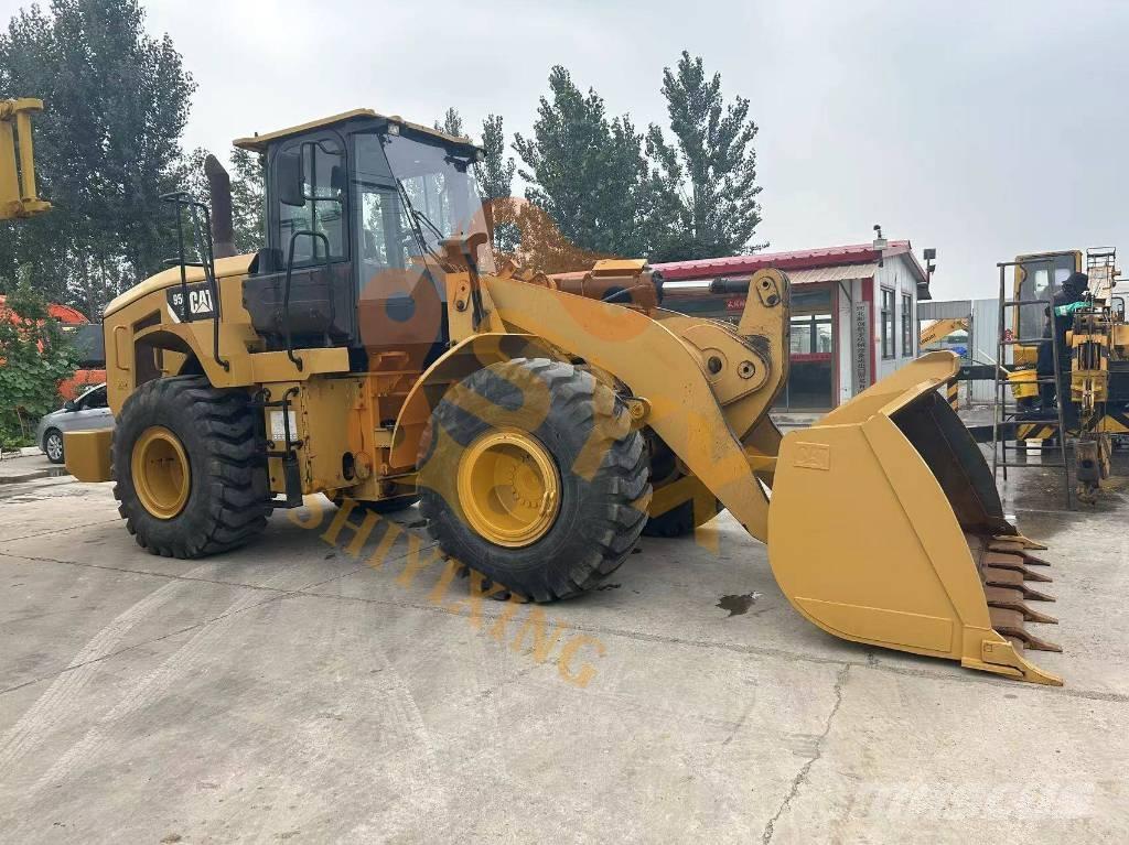 CAT 950 GC Gumikerekes homlokrakodók