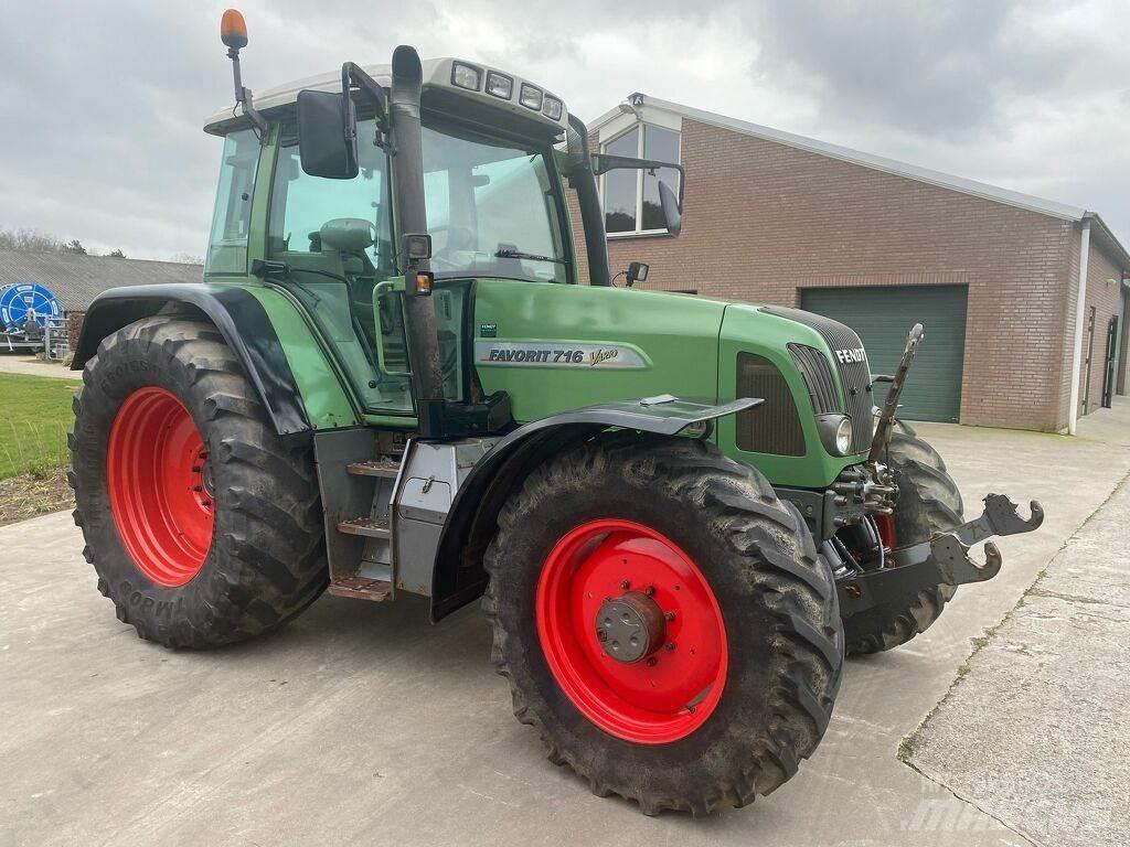 Fendt 716 Traktorok