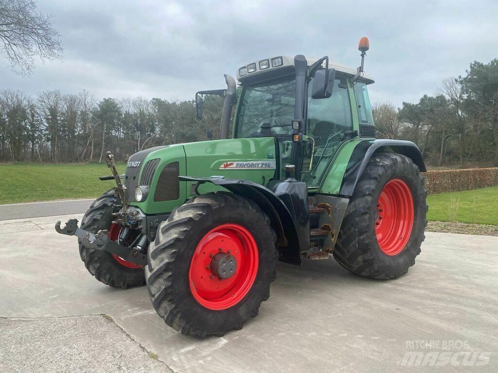 Fendt 716 Traktorok