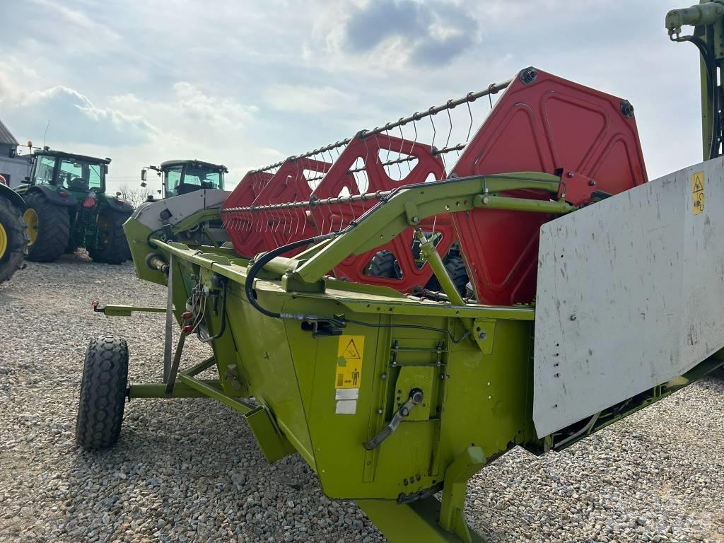 CLAAS Medion 310 Kombájnok