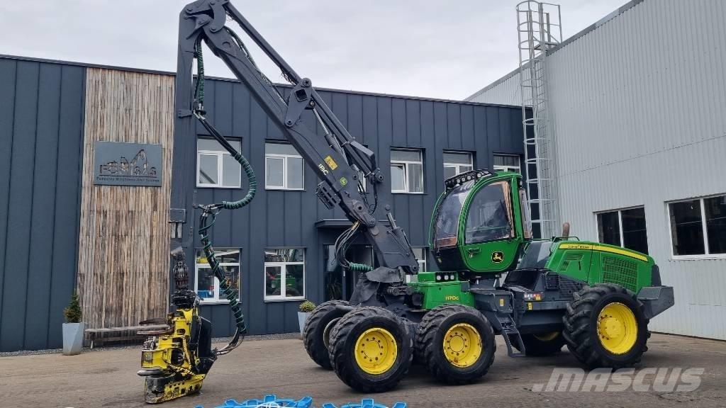 John Deere 1170 G Betakarítók