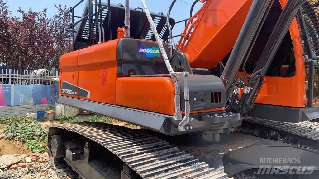 Doosan DX 300 LC Lánctalpas kotrók