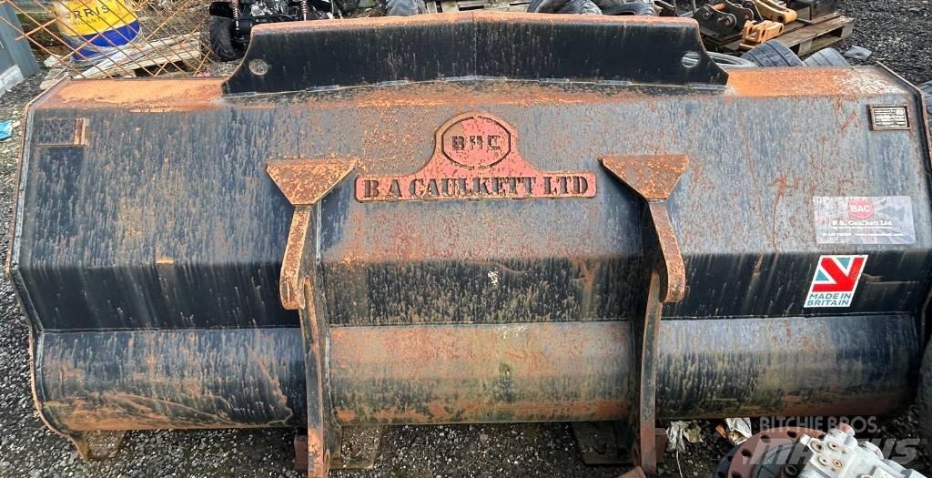  B A Caulkett Bucket Építőipar - Egyebek