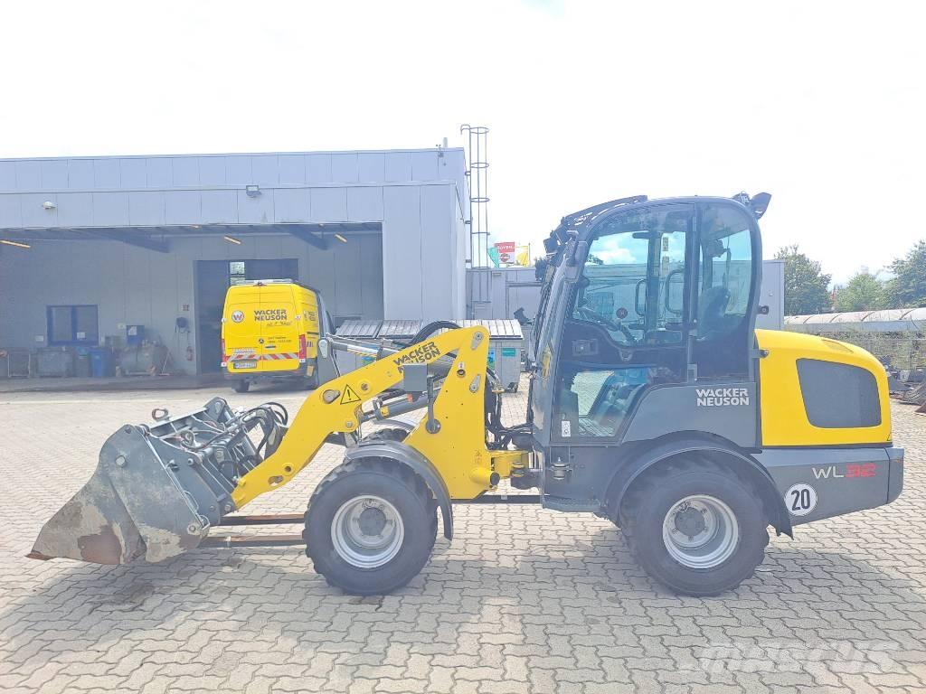 Wacker Neuson WL32 Gumikerekes homlokrakodók
