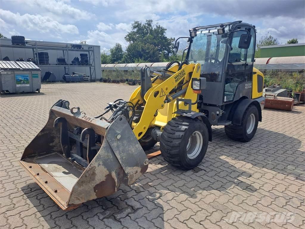 Wacker Neuson WL32 Gumikerekes homlokrakodók