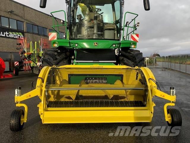 John Deere 8200 i Önjáró szecskázók