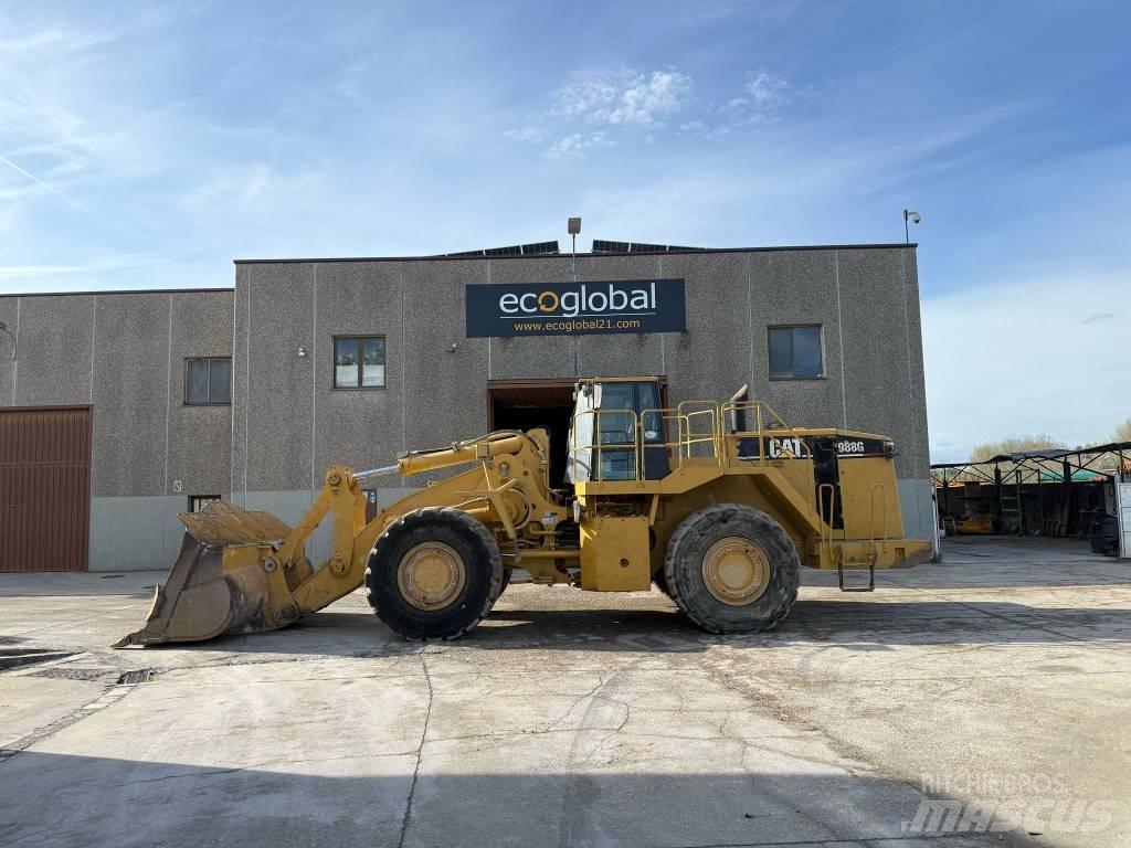 CAT 988 G Gumikerekes homlokrakodók