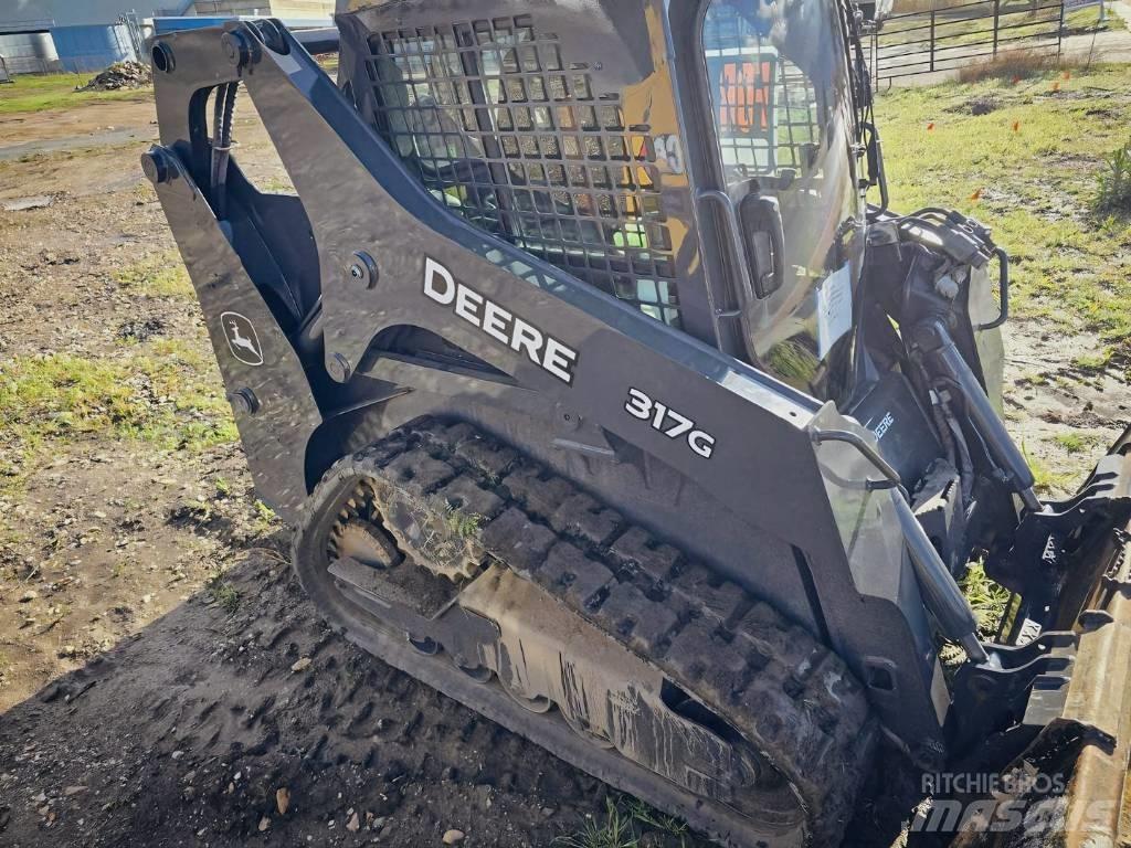 John Deere 317 G Kompaktrakodók