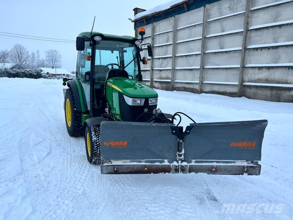 John Deere 4066 R Traktorok