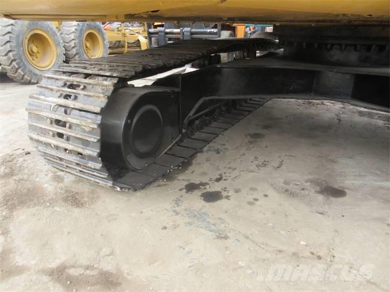 CAT 320 B L Lánctalpas kotrók