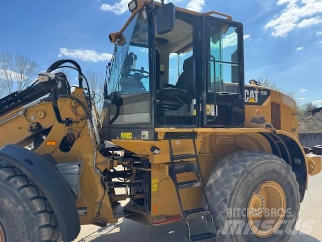 CAT 930 H Gumikerekes homlokrakodók