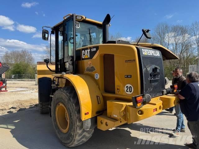 CAT 930 H Gumikerekes homlokrakodók