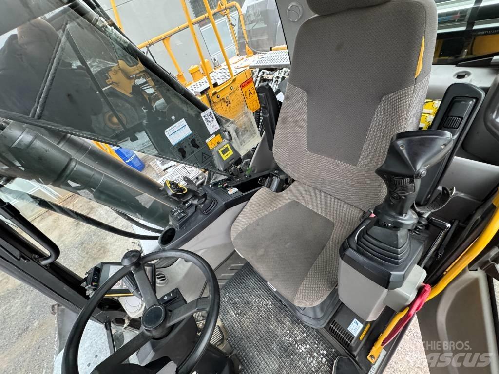 Volvo EW 160 Gumikerekes kotrók