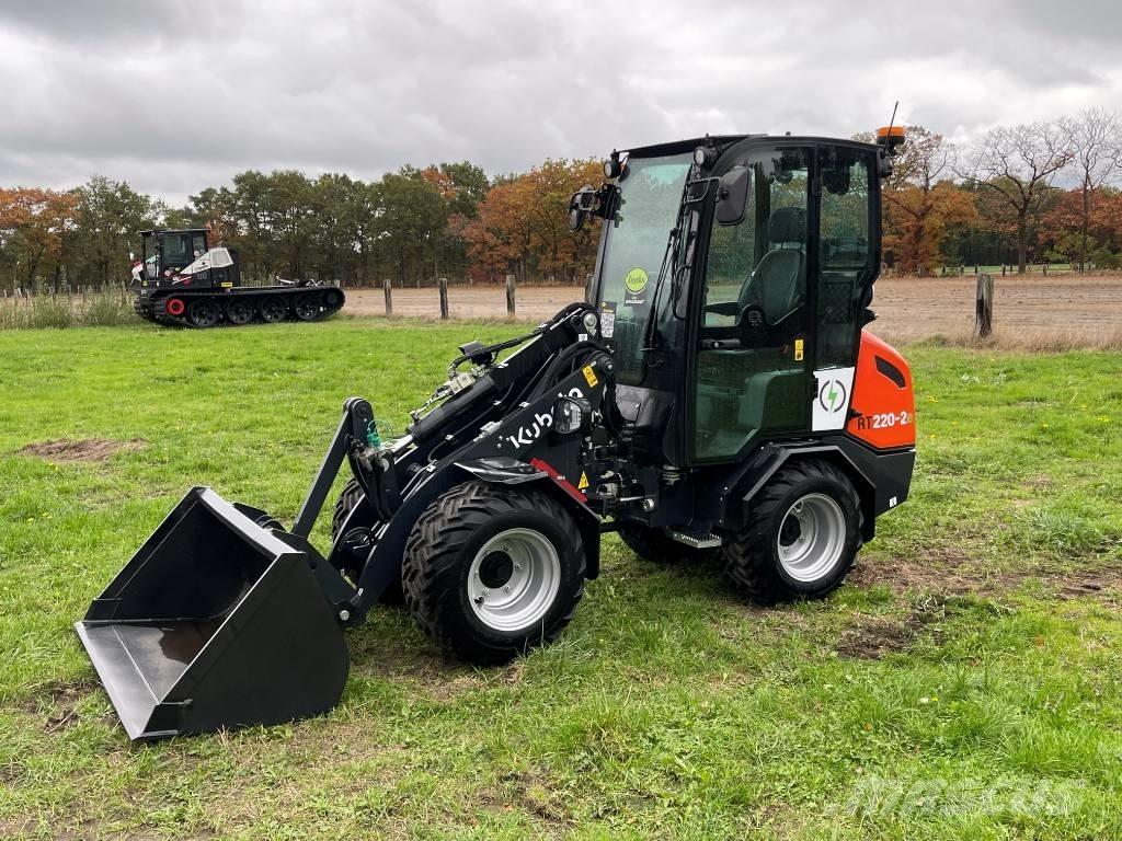 Kubota RT220-2e Gumikerekes homlokrakodók