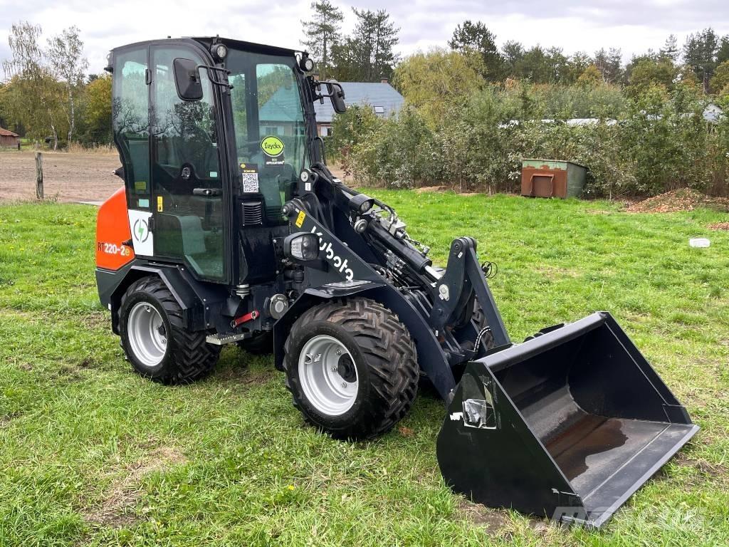Kubota RT220-2e Gumikerekes homlokrakodók