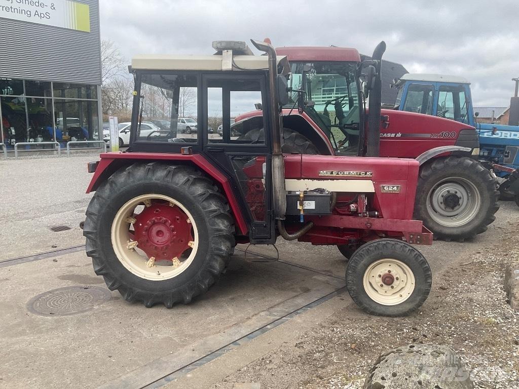 IH 624 Traktorok