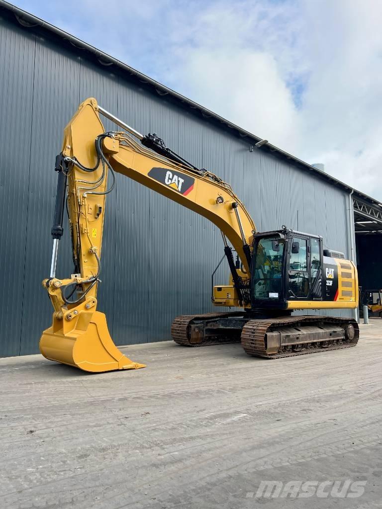 CAT 323F L Lánctalpas kotrók
