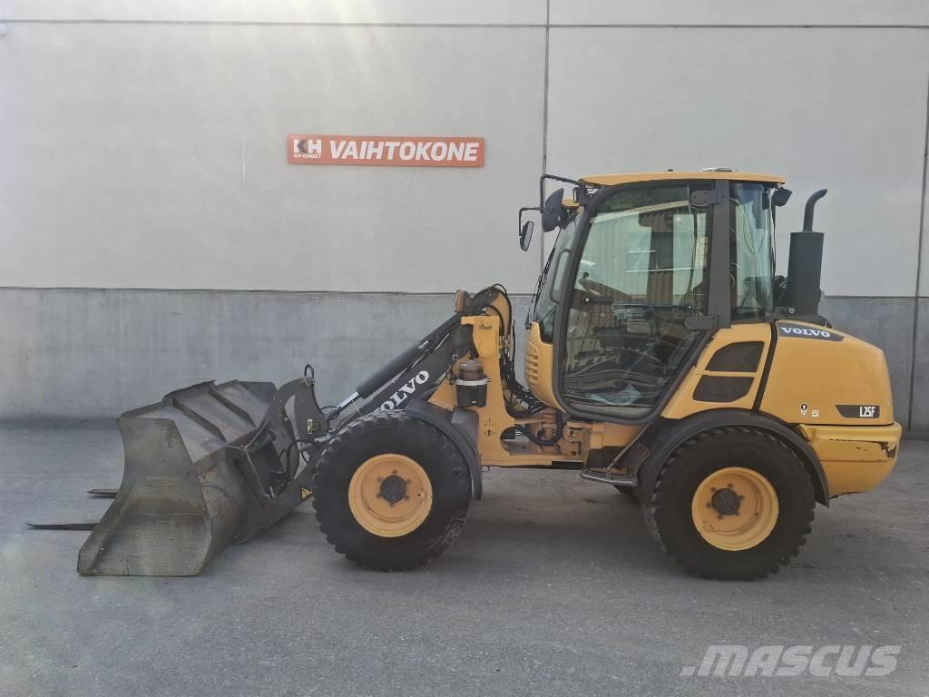 Volvo L 25 F-P Gumikerekes homlokrakodók