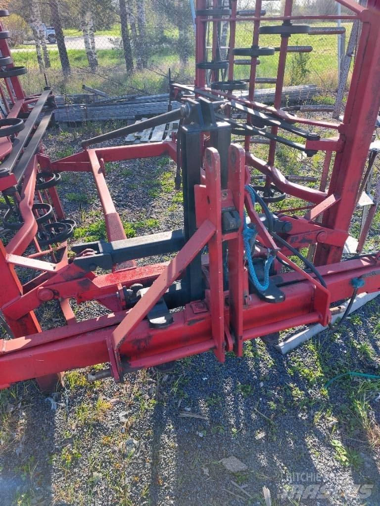Potila SK 370 Borona
