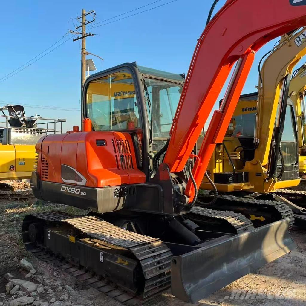 Doosan DX 60 Lánctalpas kotrók