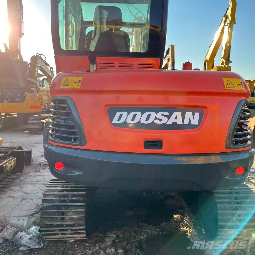 Doosan DX 60 Lánctalpas kotrók