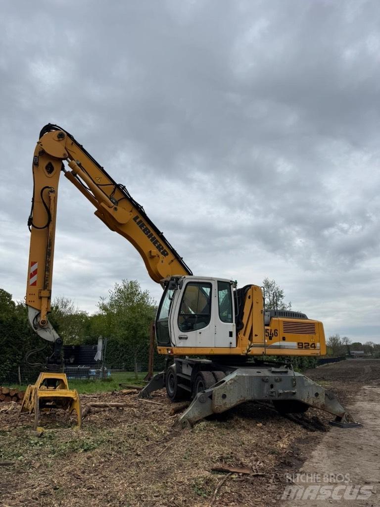 Liebherr A 924 C Átrakógépek