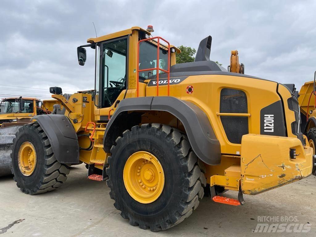 Volvo L 120 H Gumikerekes homlokrakodók
