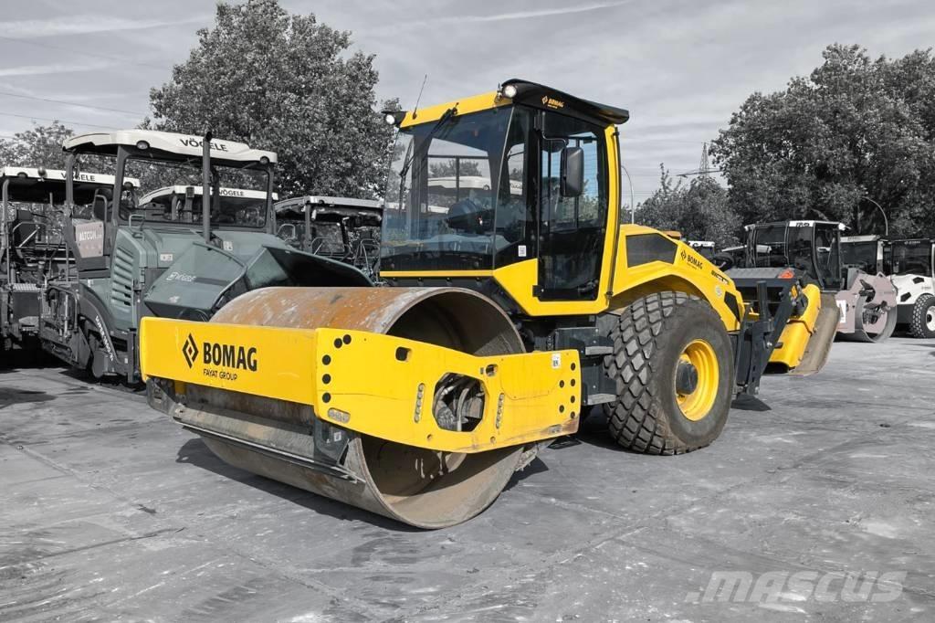 Bomag BW 213 D-5 Egydobos hengerek