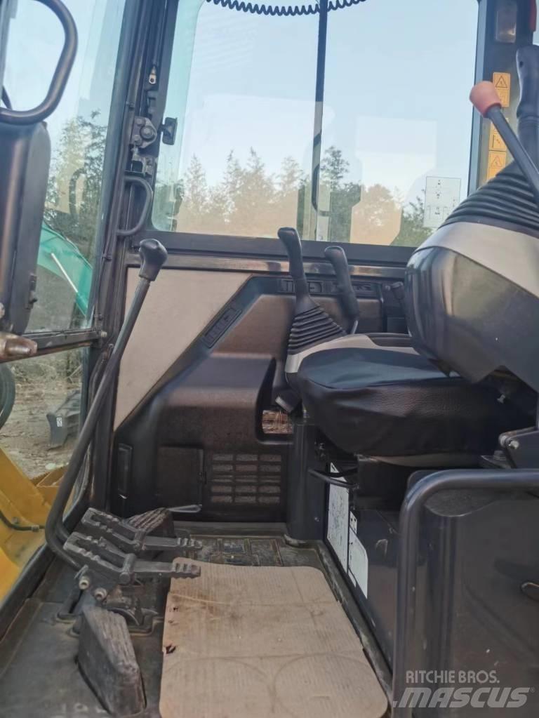 Komatsu PC 56 Mini kotrók < 7t