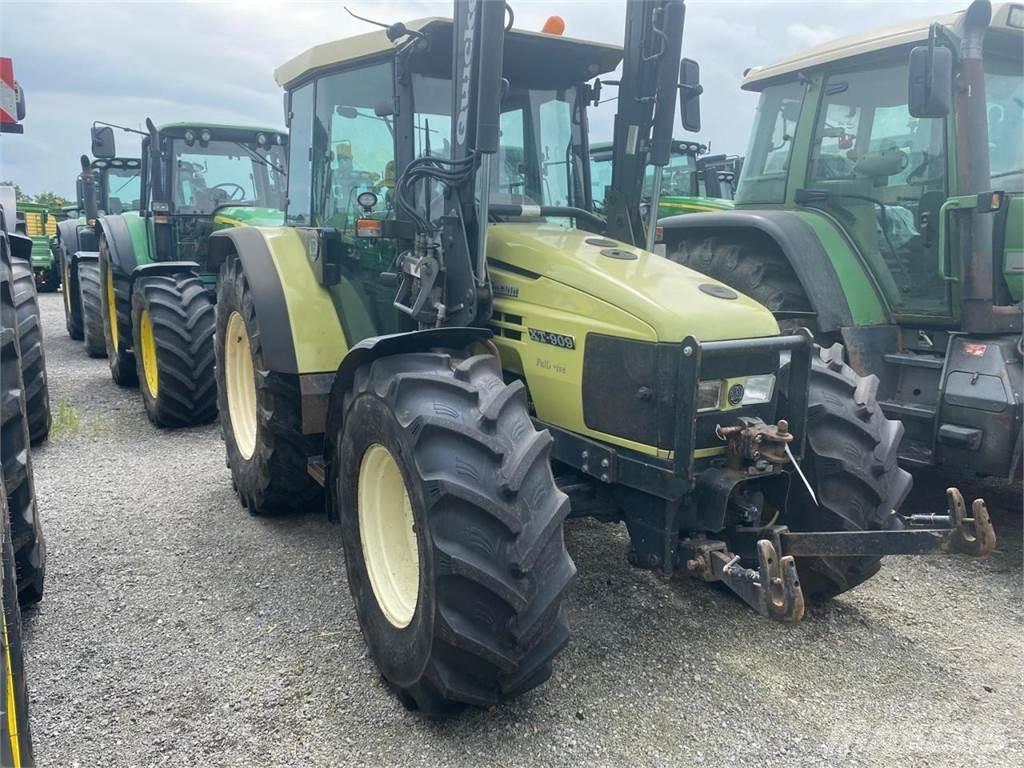 Hürlimann XT 909 Traktorok