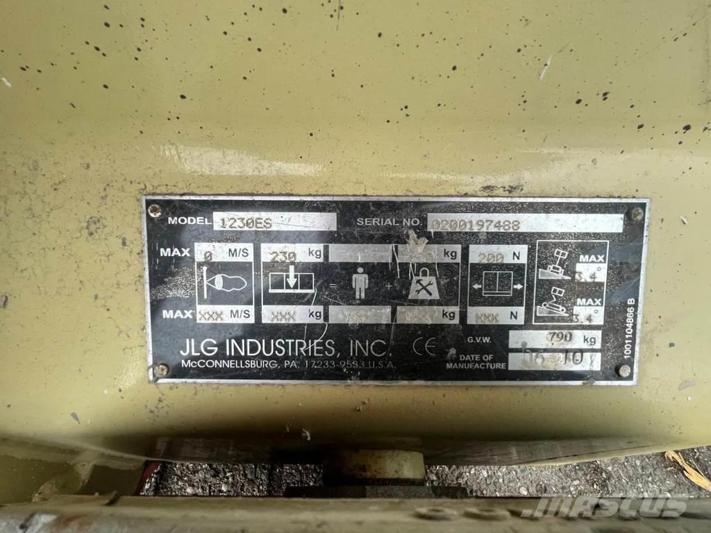 JLG 1230ES Teleszkópos emelők